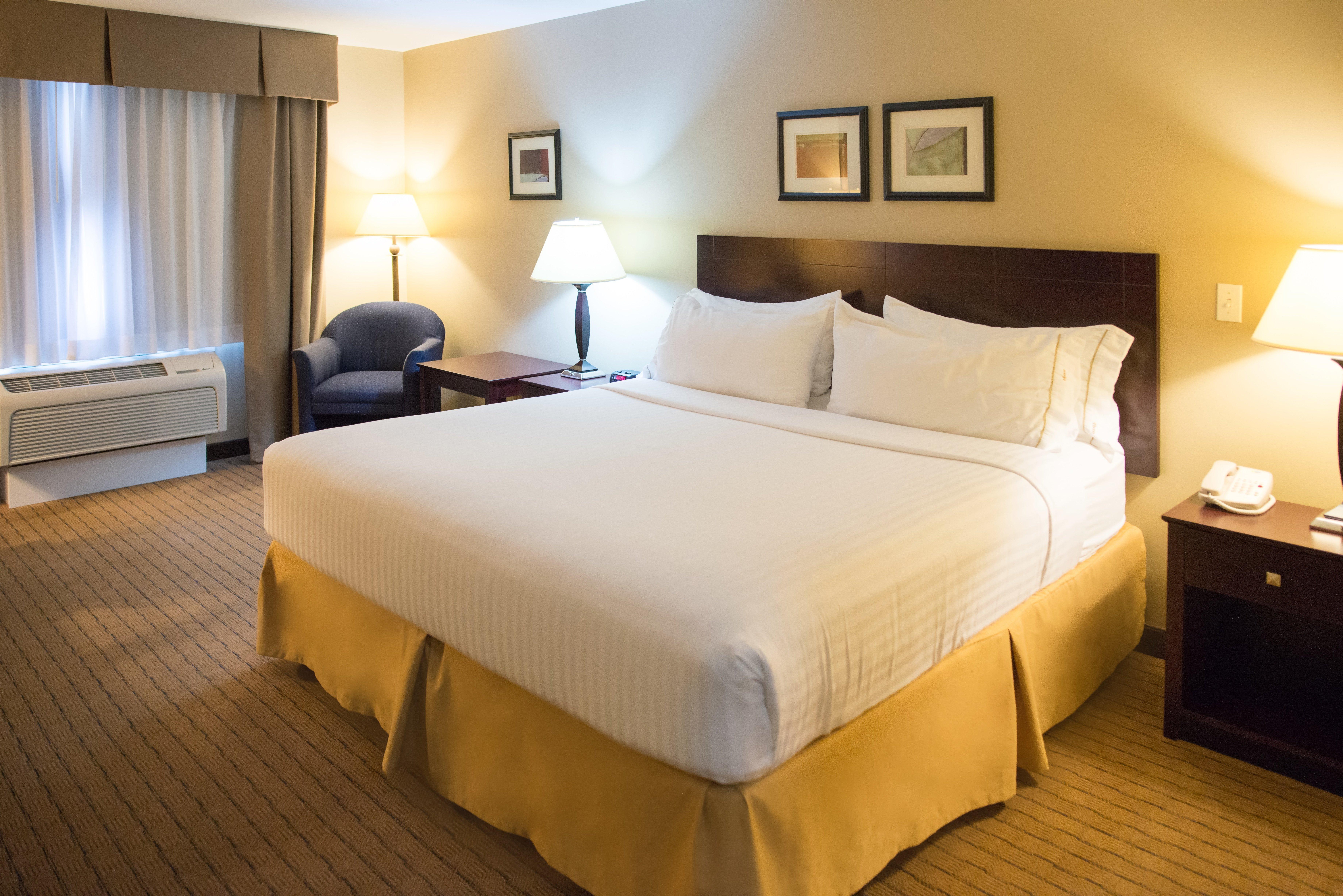 Holiday Inn Express Devils Lake By Ihg Exterior foto