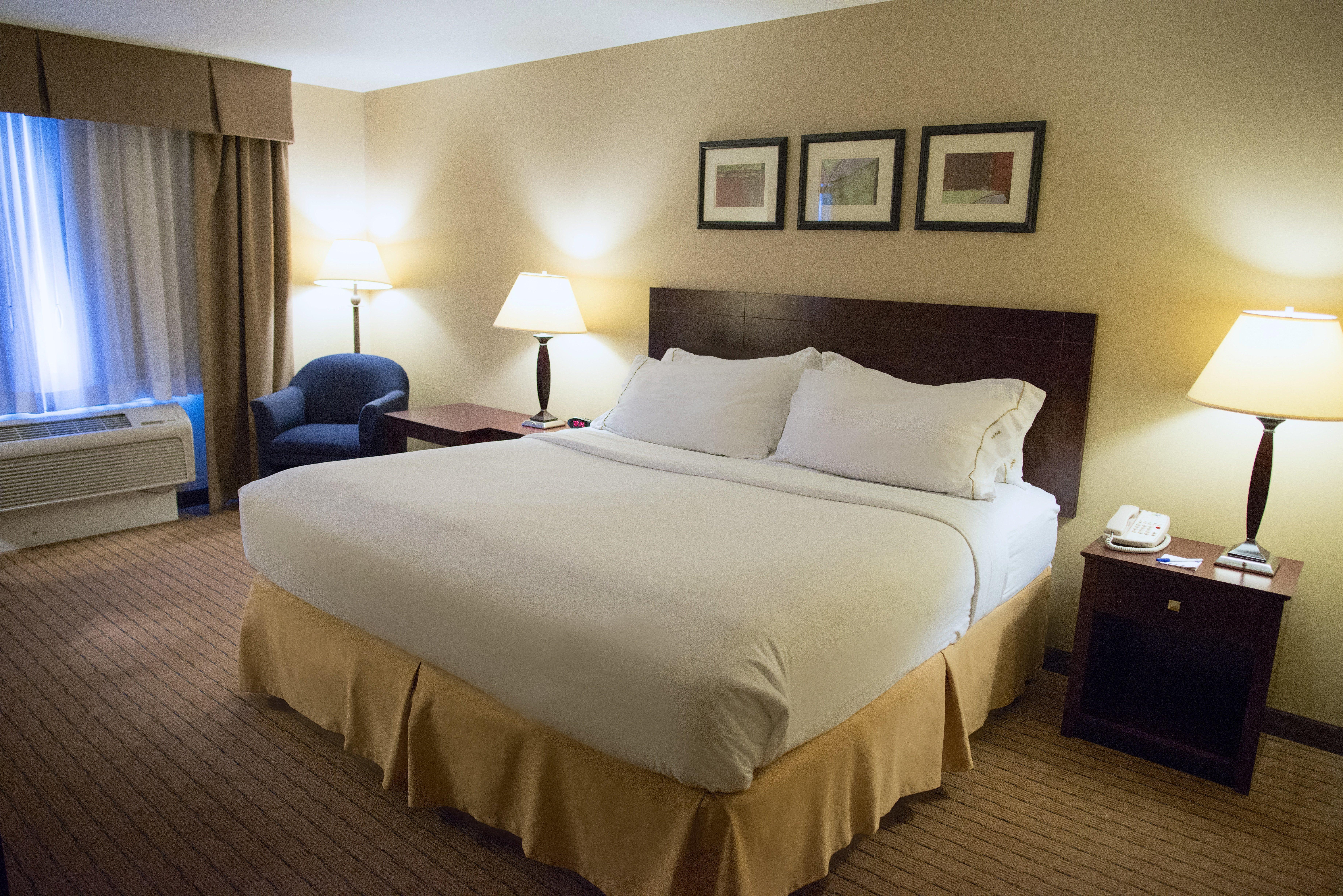 Holiday Inn Express Devils Lake By Ihg Exterior foto