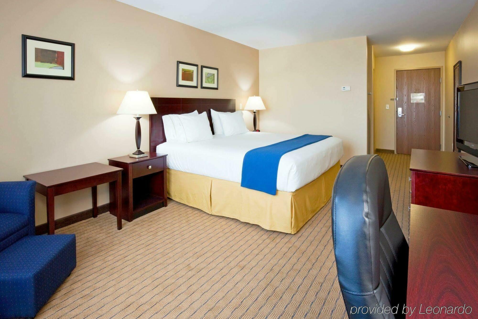 Holiday Inn Express Devils Lake By Ihg Exterior foto