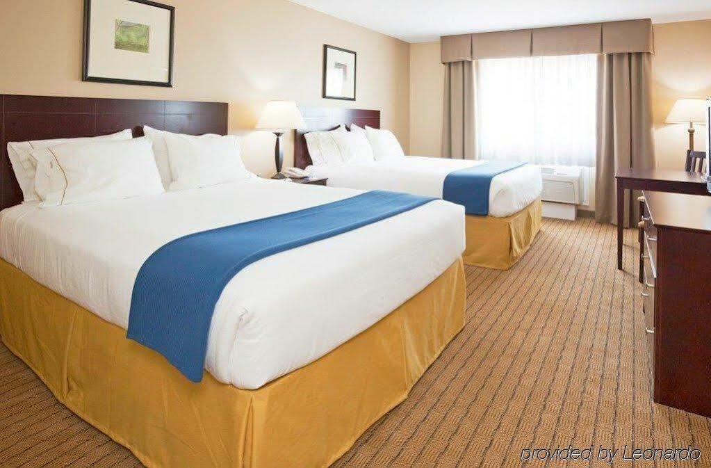 Holiday Inn Express Devils Lake By Ihg Exterior foto